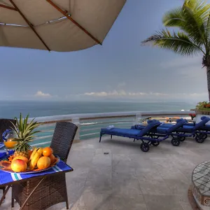 https://villa-azul.hotelspuertovallarta.org